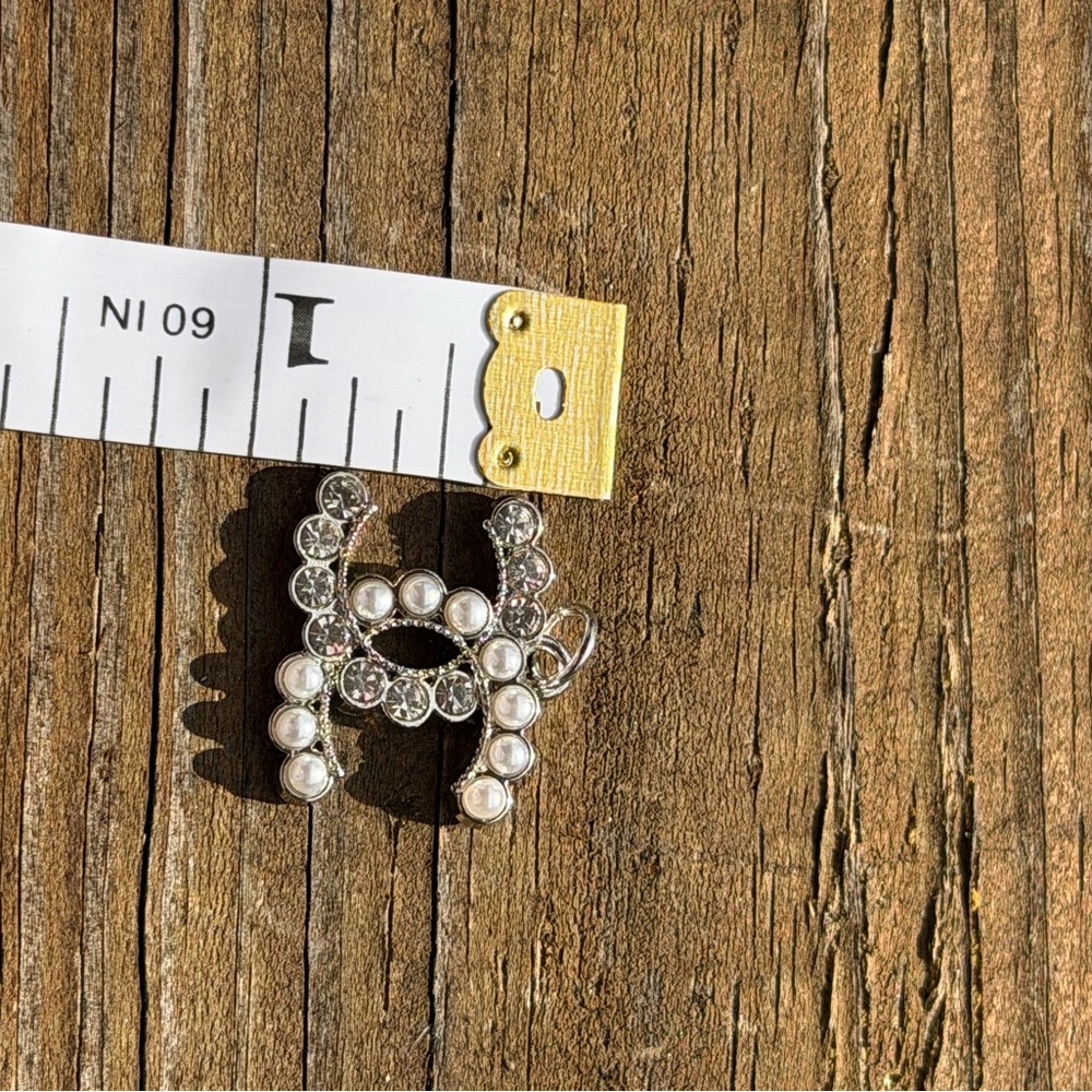 Elegant Silver and Pearl Pendant STAMPED CHARM - Picture 5 of 5